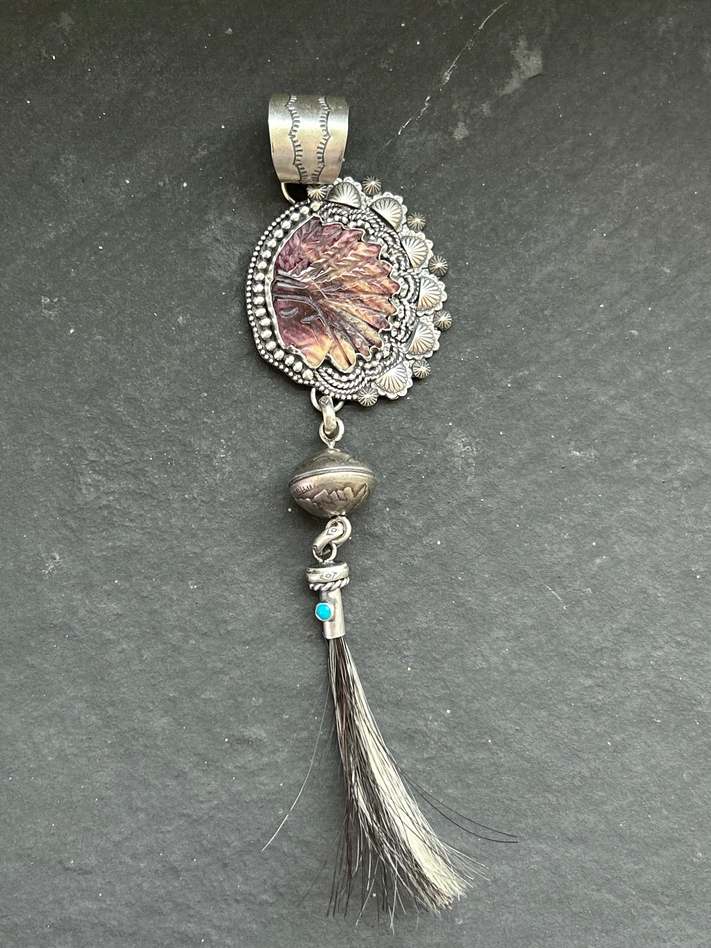 Sunset Spiny Oyster Zháska Wíga Blossom Pendant