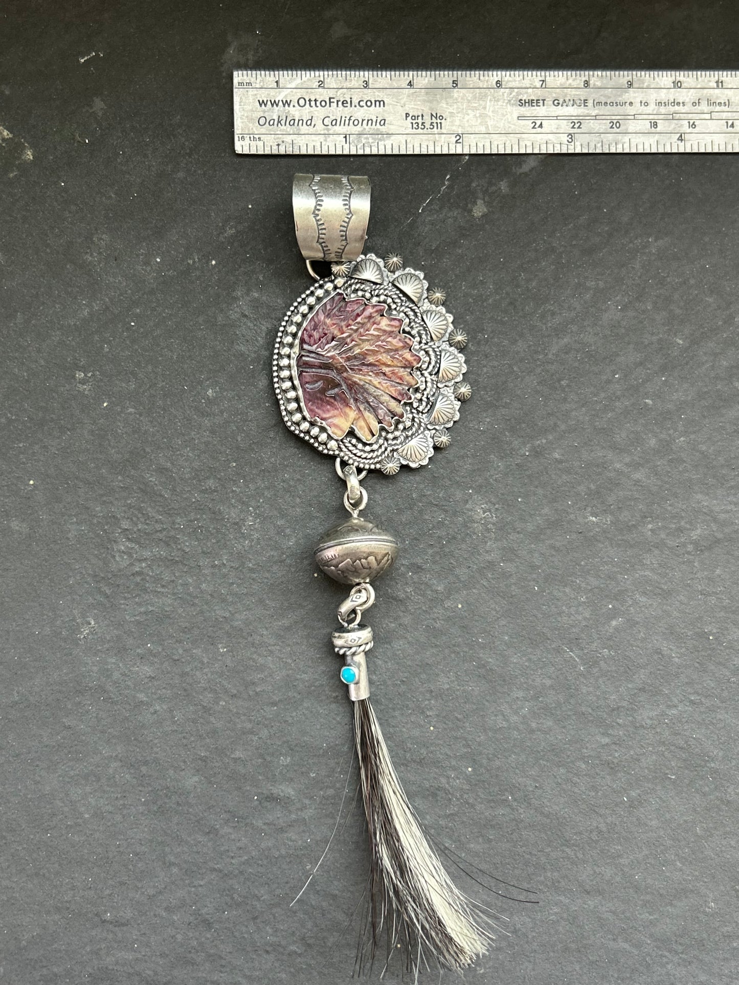 Sunset Spiny Oyster Zháska Wíga Blossom Pendant