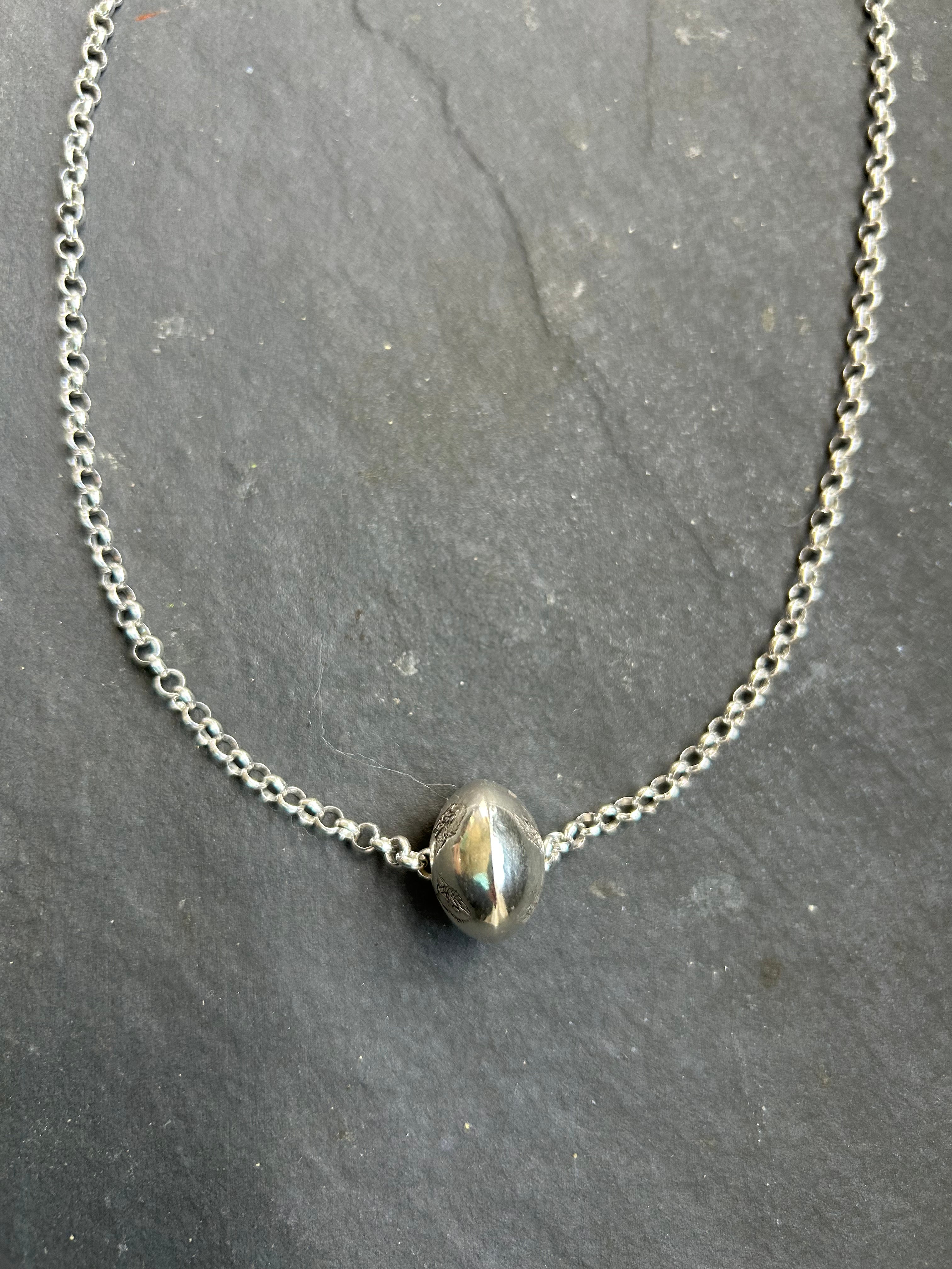 Sterling Silver Alpha Ball 18" Ponca Pearl Necklace