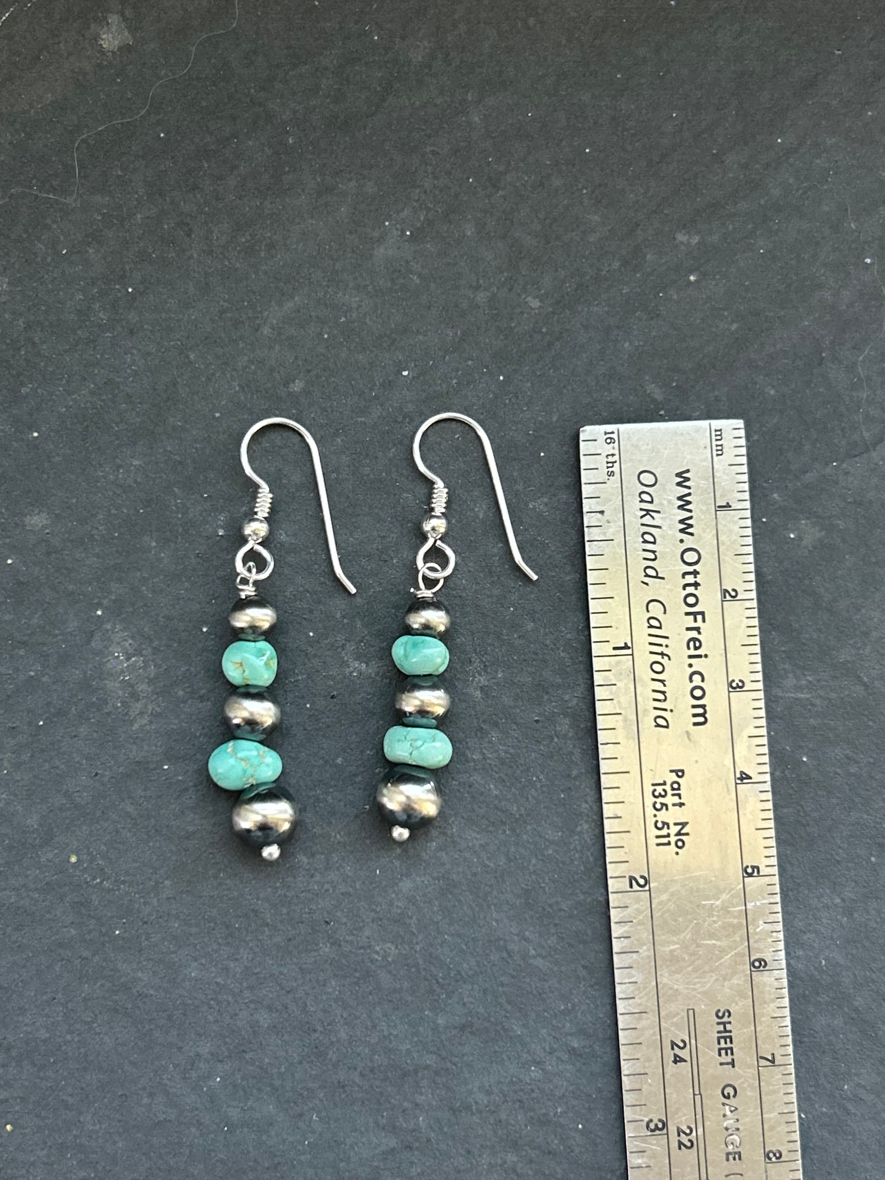 Campitos Tapered Round Pearl Dangle Earrings