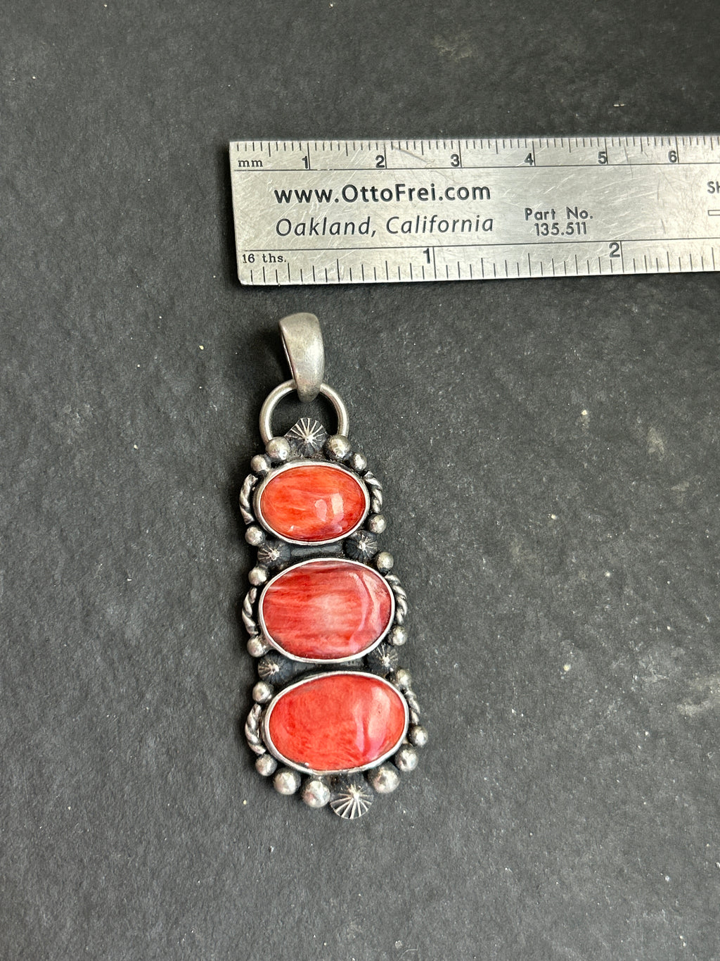 Red Spiny Oyster Drop Bar Pendant