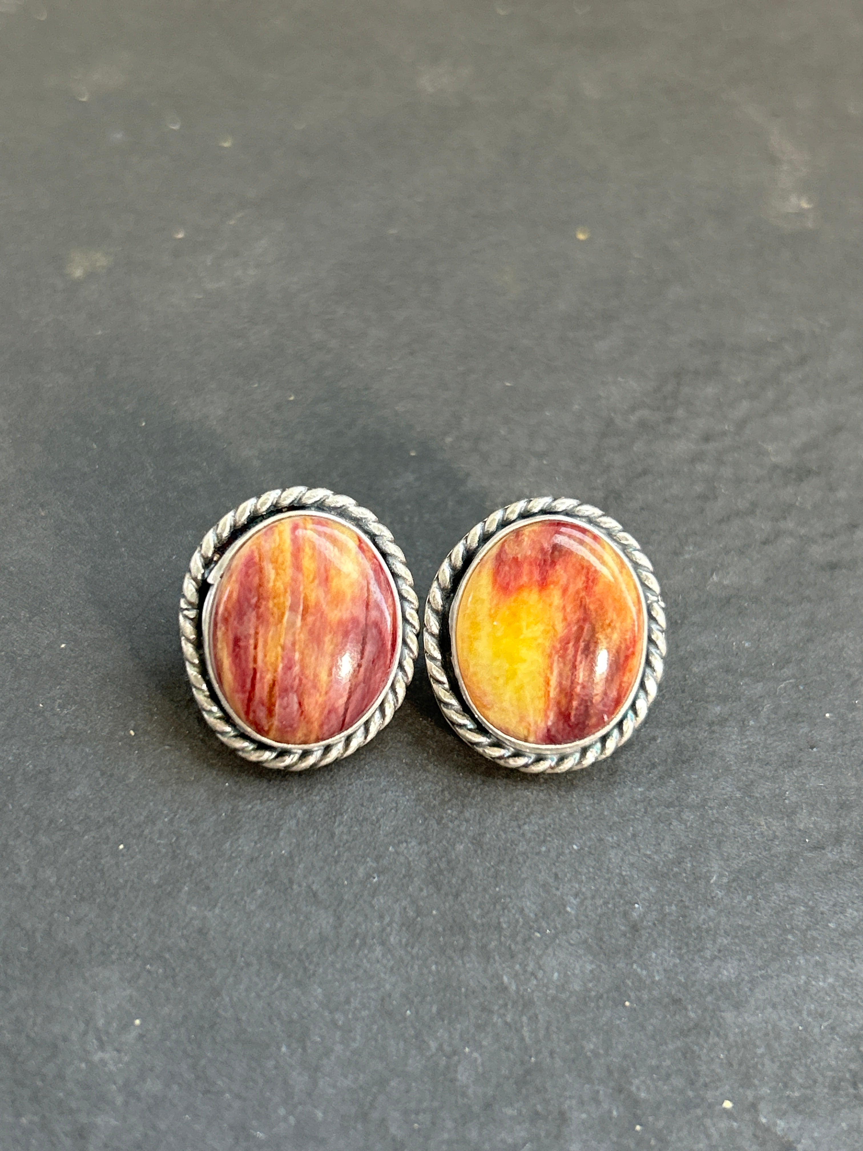 Sunset Spiny Oyster Studs