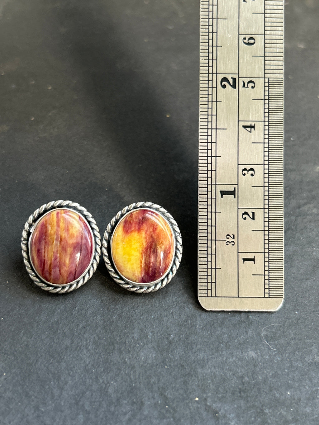 Sunset Spiny Oyster Studs
