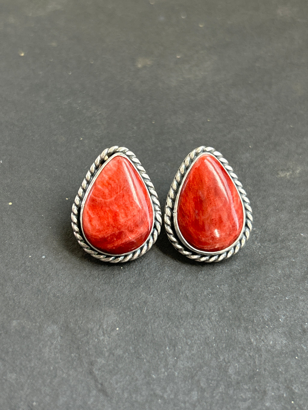 Red Spiny Oyster Studs