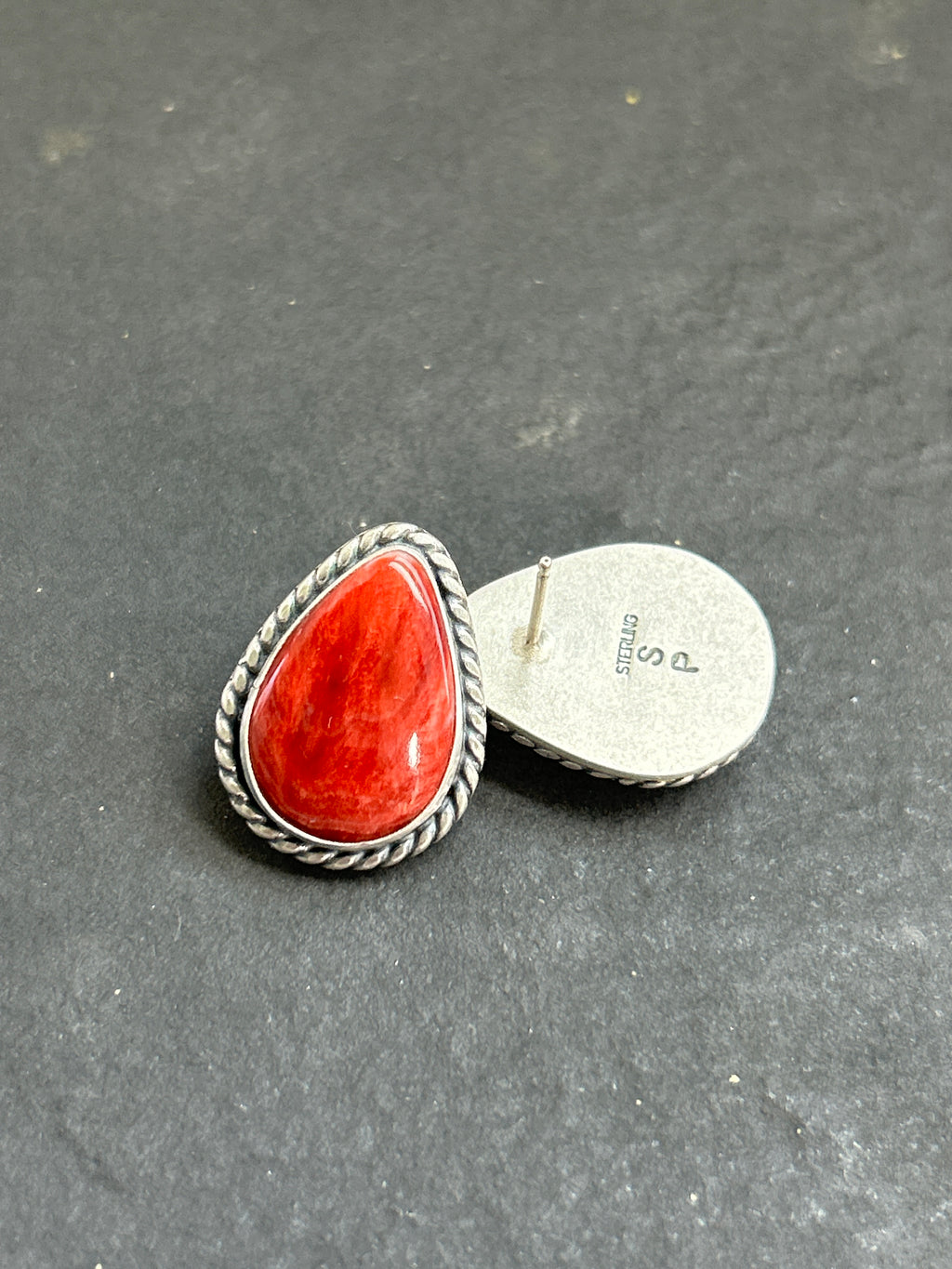 Red Spiny Oyster Studs