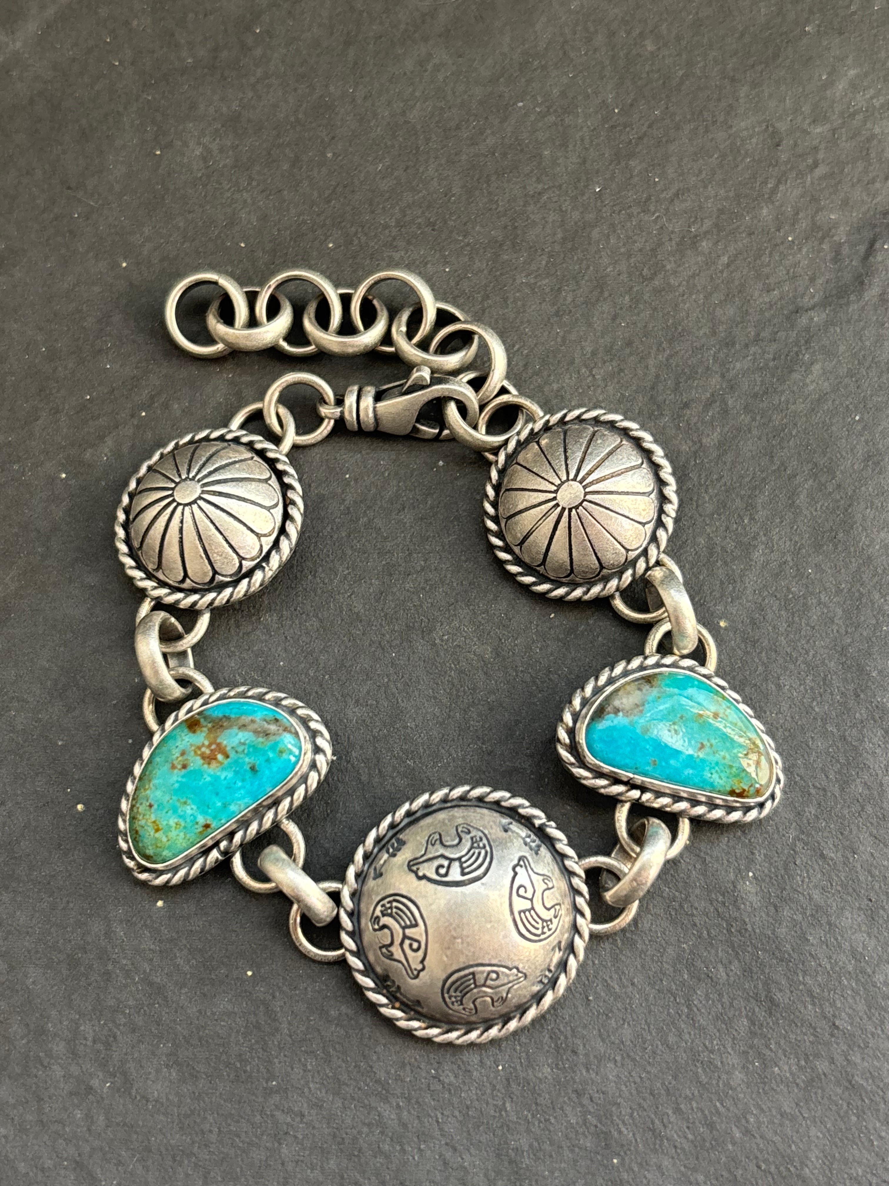 Fox Mine Guided By The Heart Pattern Half Shell Lariat Bracelet