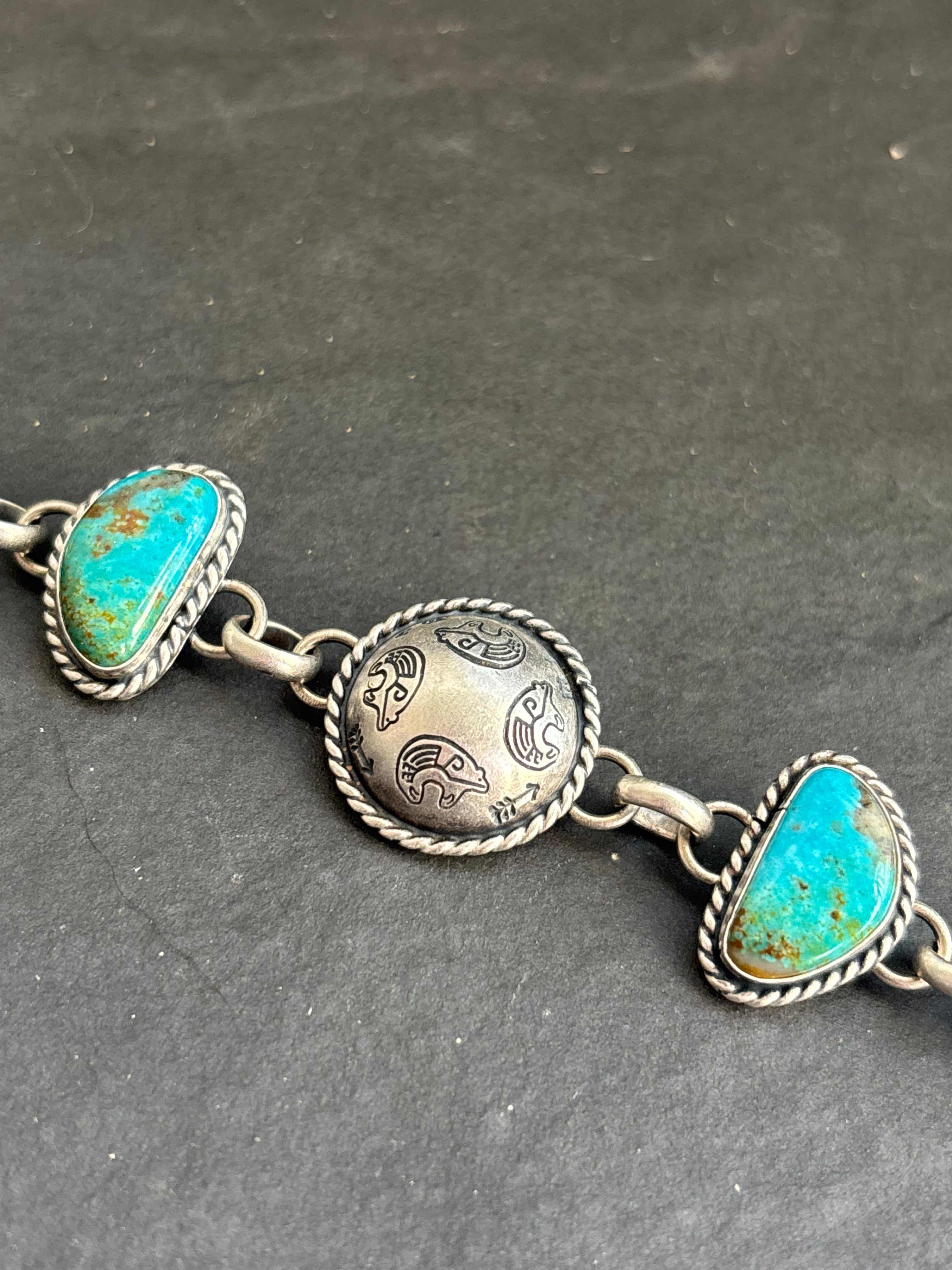 Fox Mine Guided By The Heart Pattern Half Shell Lariat Bracelet