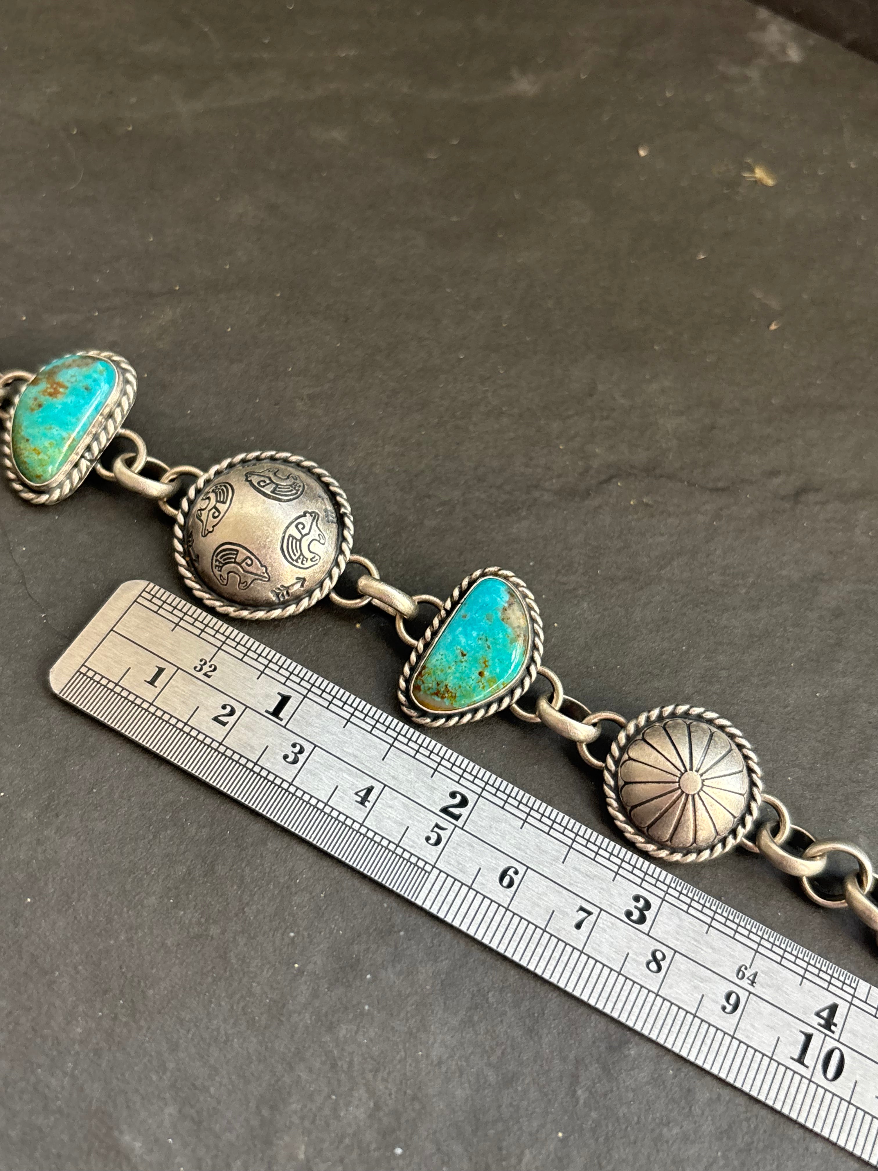 Fox Mine Guided By The Heart Pattern Half Shell Lariat Bracelet