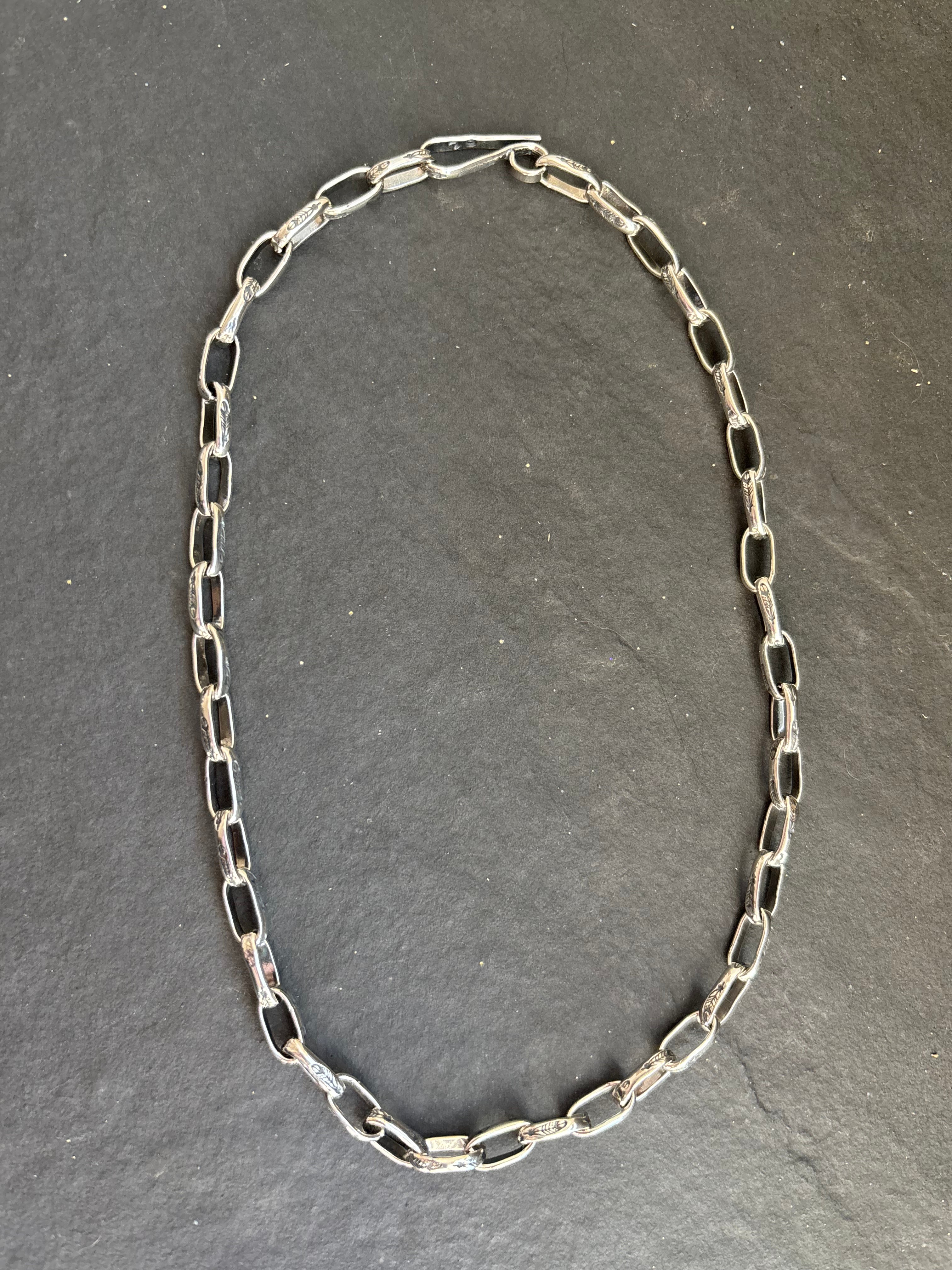 Sterling Silver Medium Link Feather of Courage Pattern Paperclip Chain