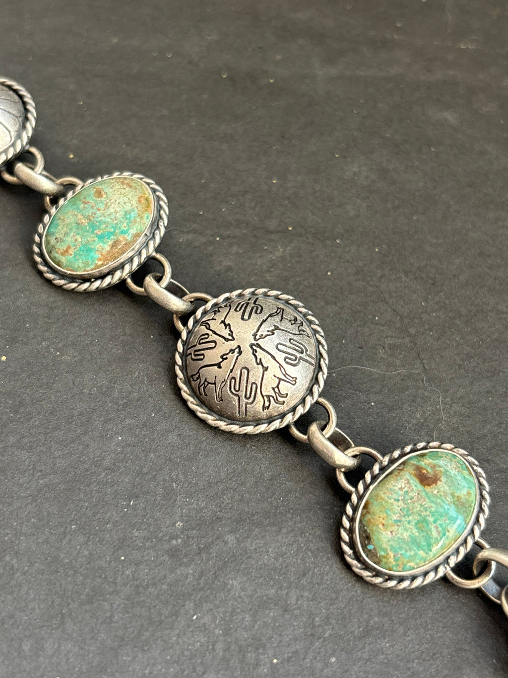 Cripple Creek Desert Howl Pattern Half Shell Lariat Bracelet