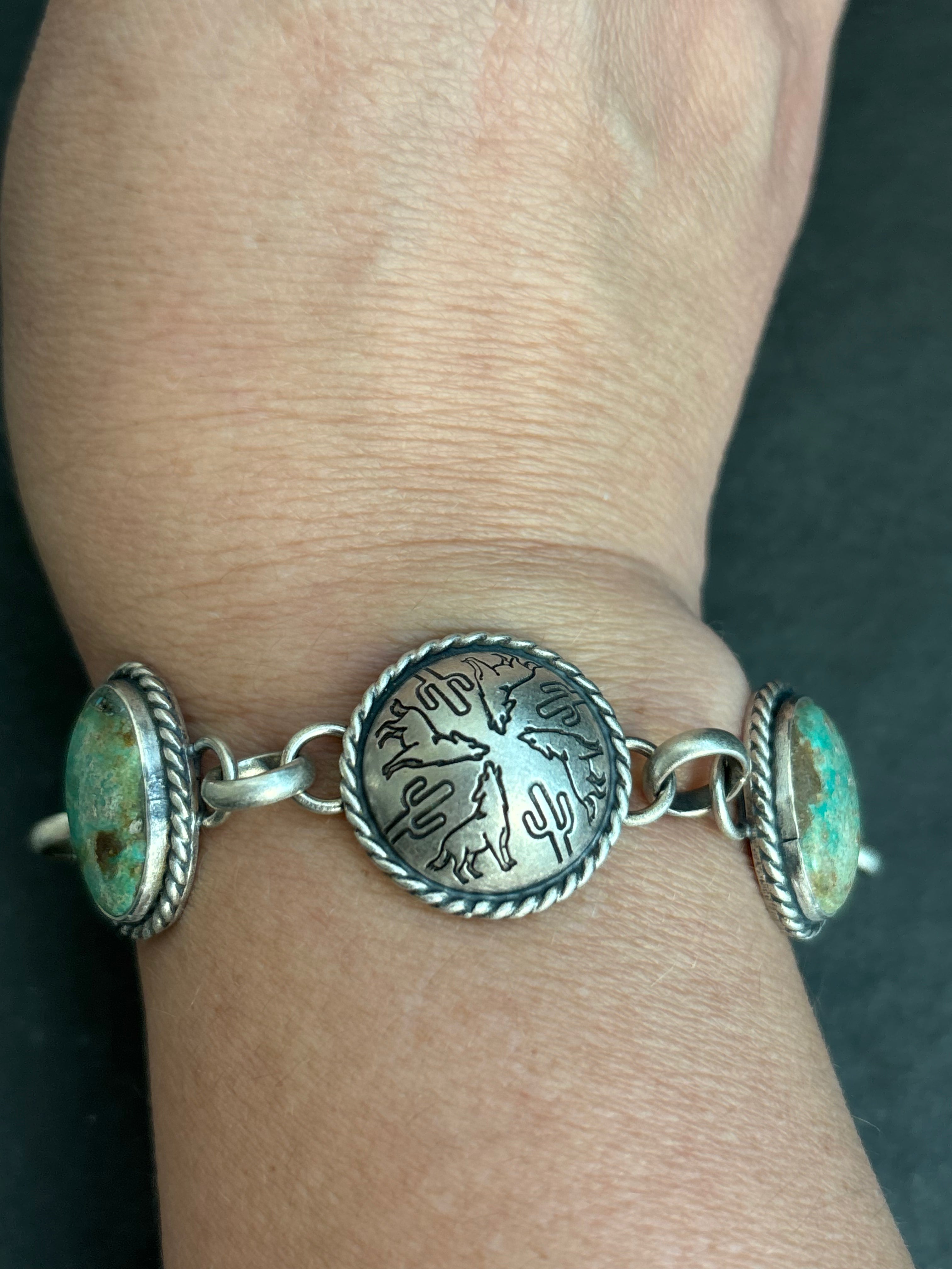 Cripple Creek Desert Howl Pattern Half Shell Lariat Bracelet