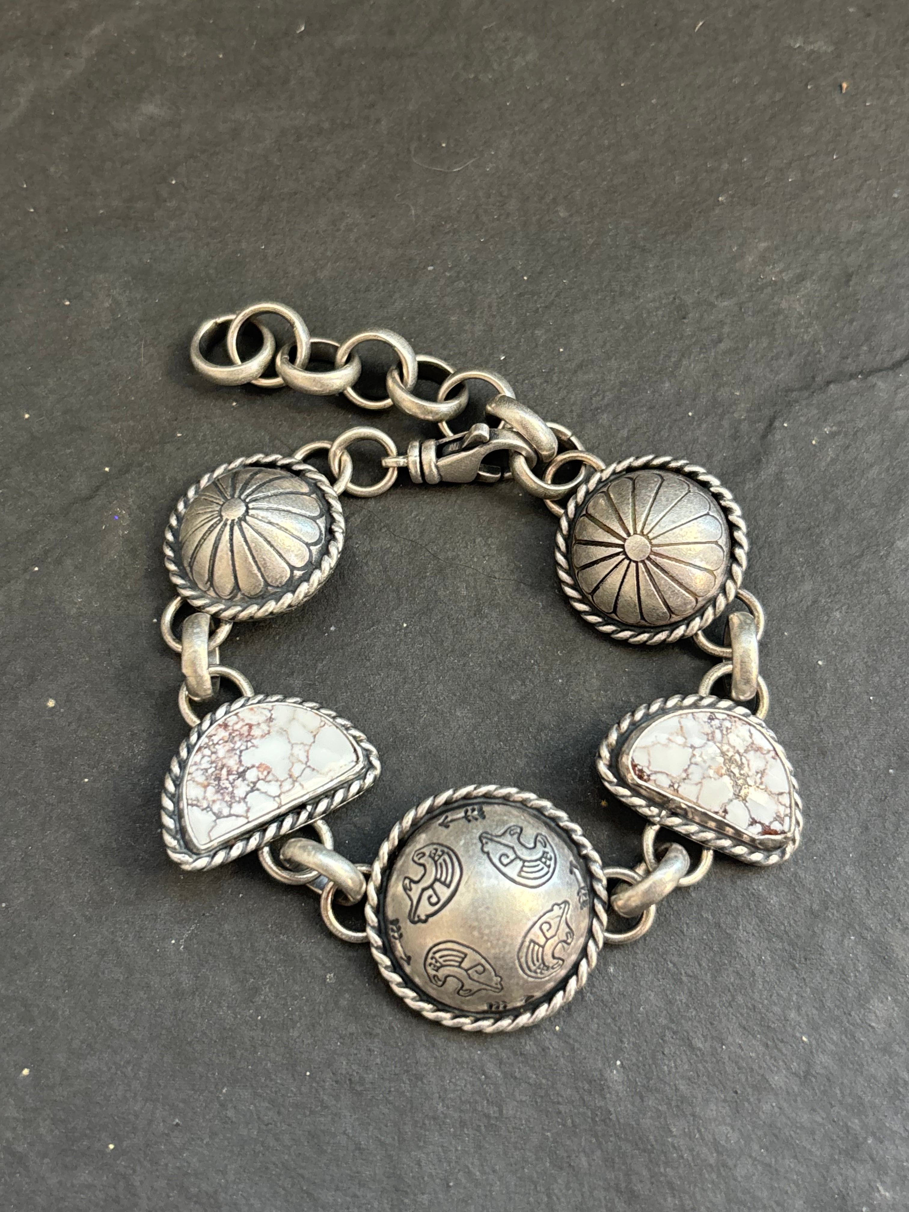Wild Horse Guided By The Heart Pattern Half Shell Lariat Bracelet