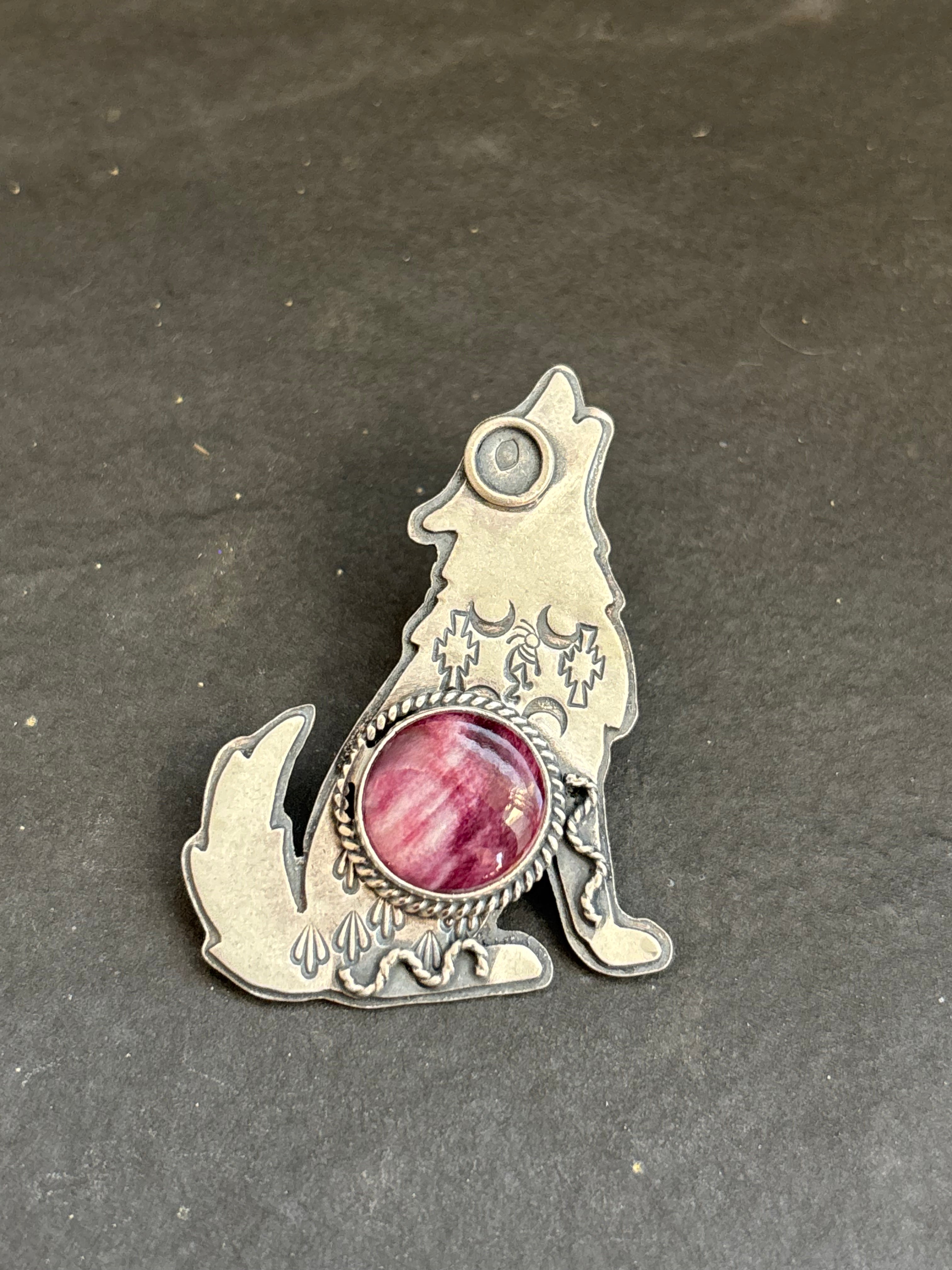 Purple Spiny Oyster Into The Wild Wolf Pendant