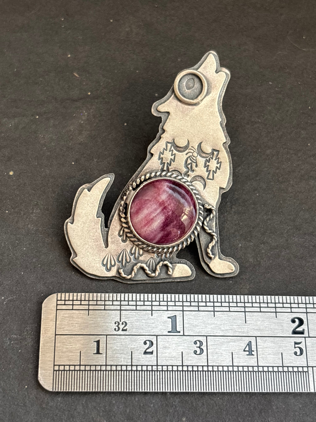 Purple Spiny Oyster Into The Wild Wolf Pendant