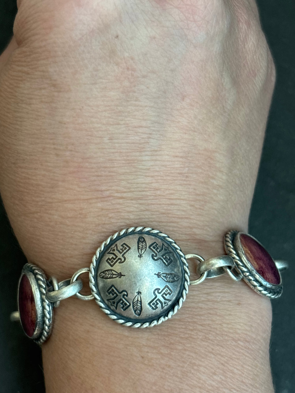 Sunset Spiny Wings of Courage Pattern Half Shell Lariat Bracelet