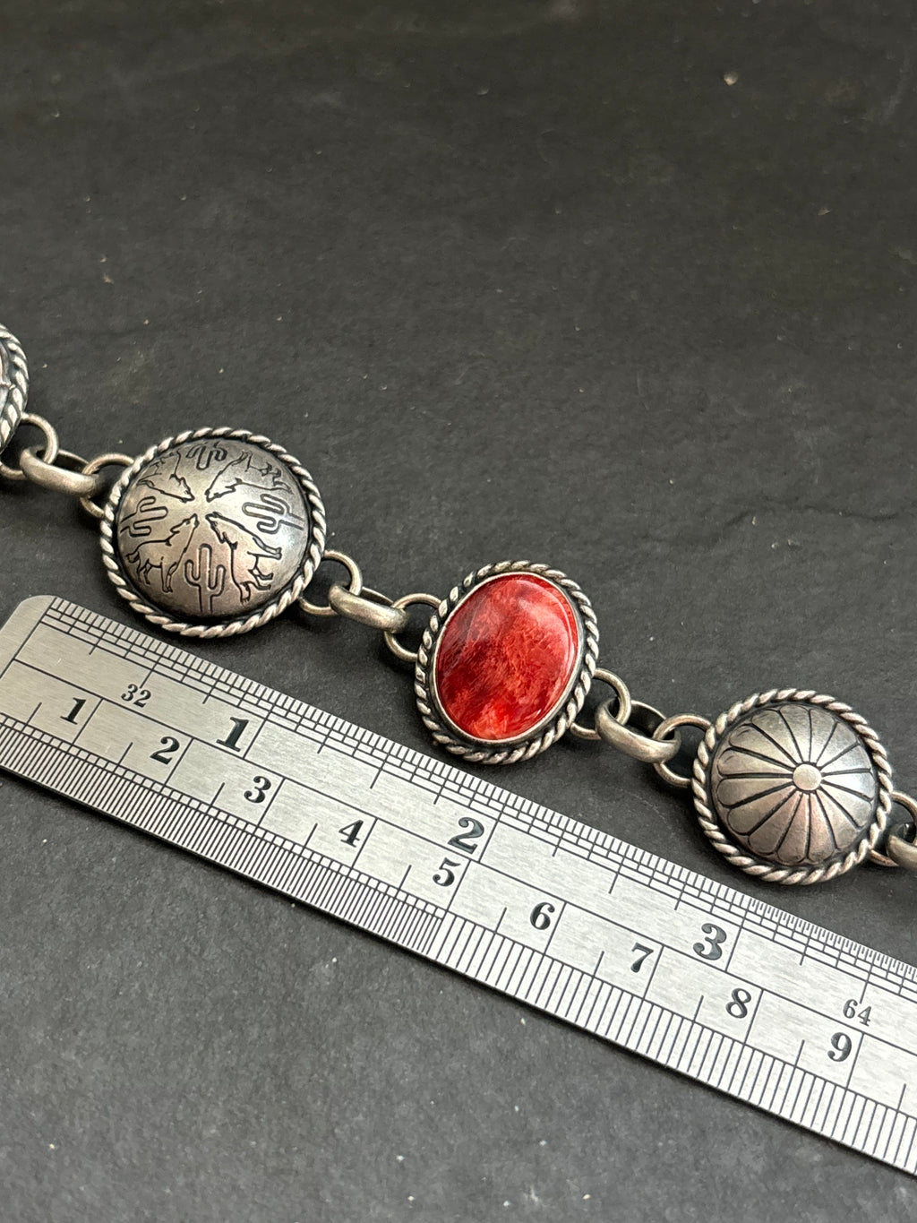 Red Spiny Desert Howl Pattern Half Shell Lariat Bracelet
