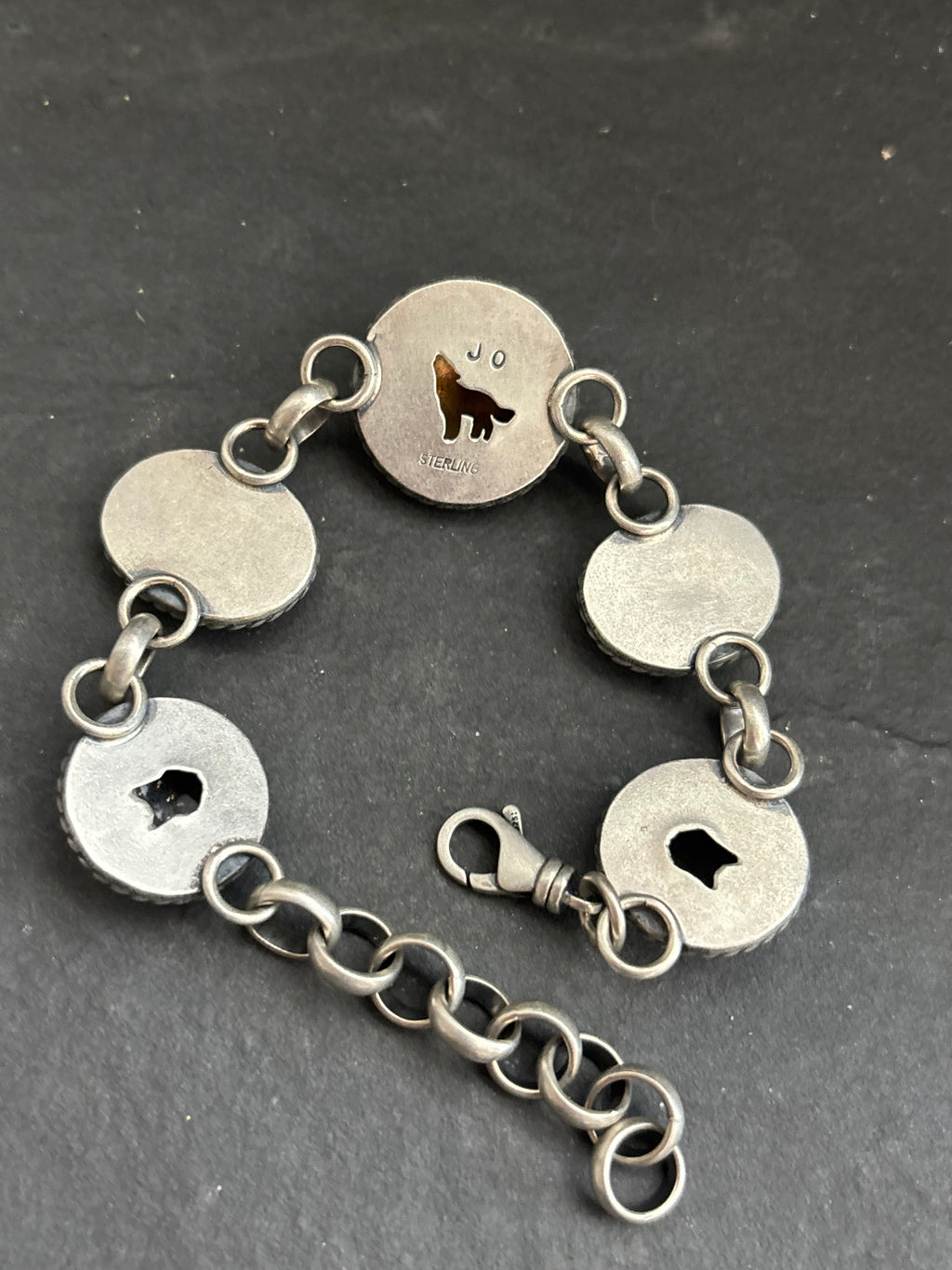 Red Spiny Desert Howl Pattern Half Shell Lariat Bracelet