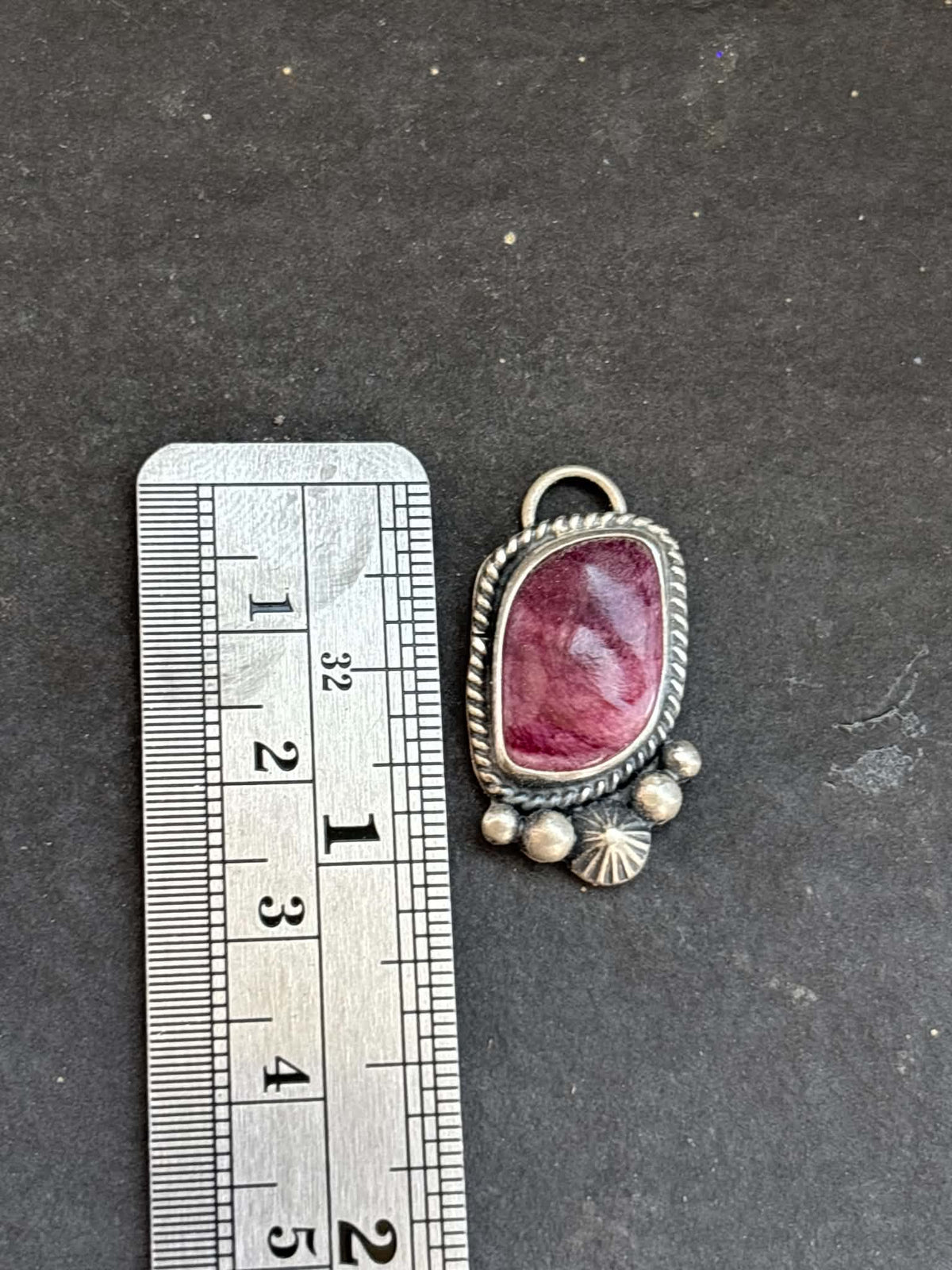 64. Purple Spiny Oyster Charm