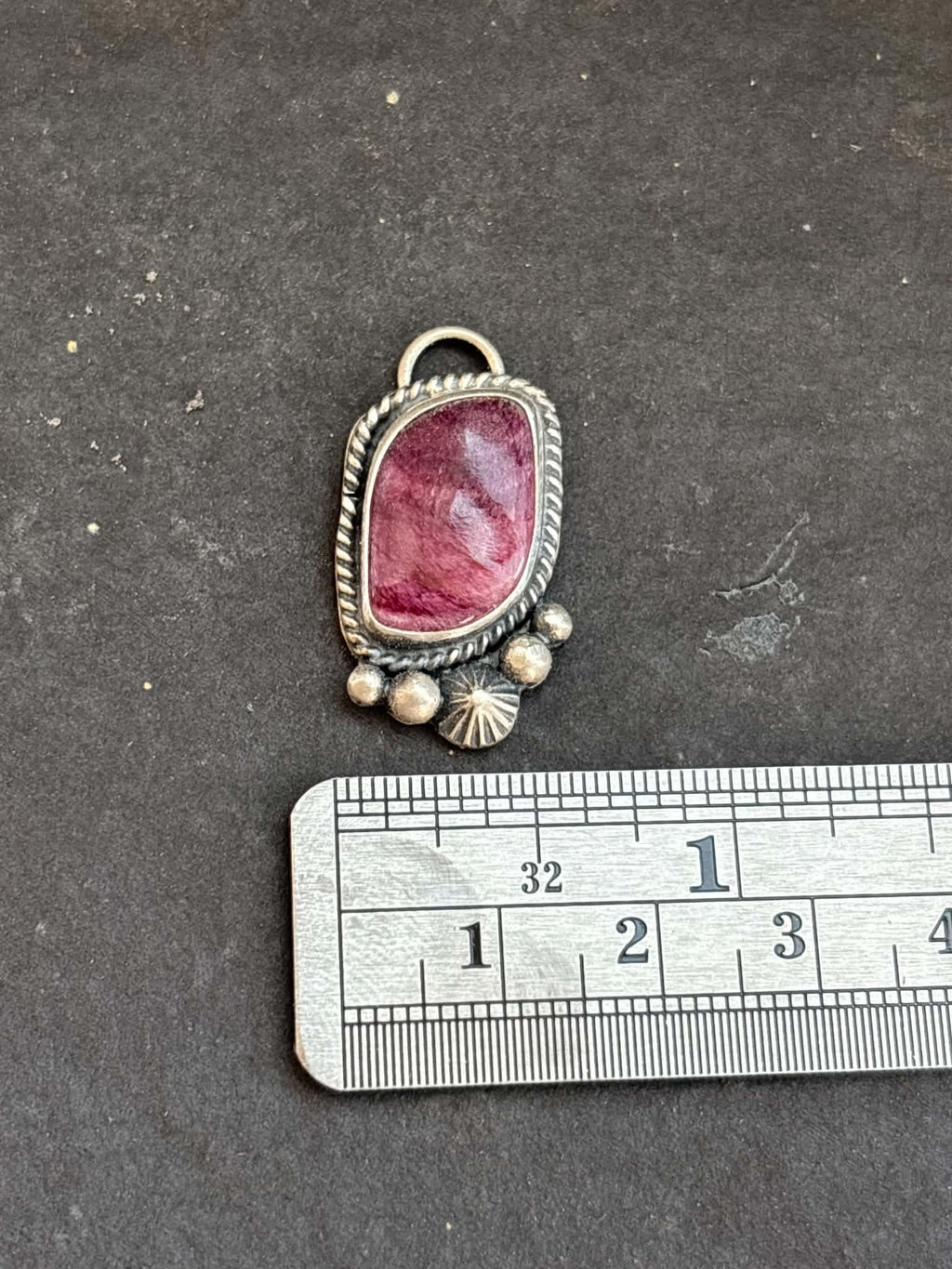 64. Purple Spiny Oyster Charm
