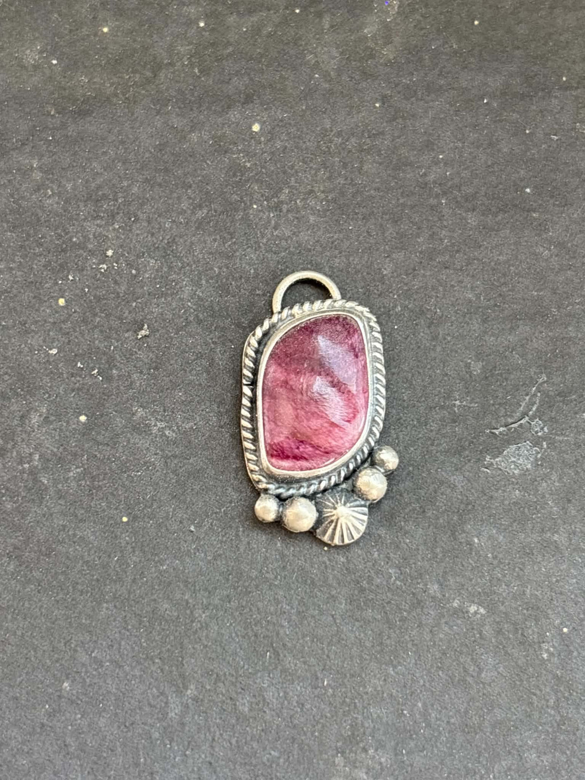 64. Purple Spiny Oyster Charm
