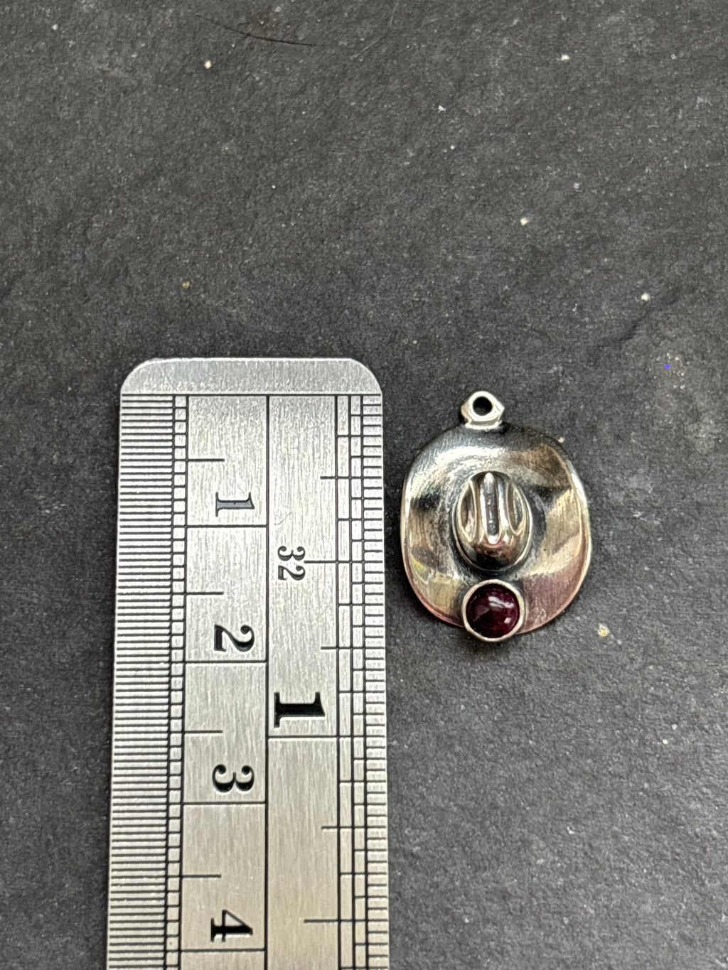 Purple Spiny Oyster Cowboy Hat Charm