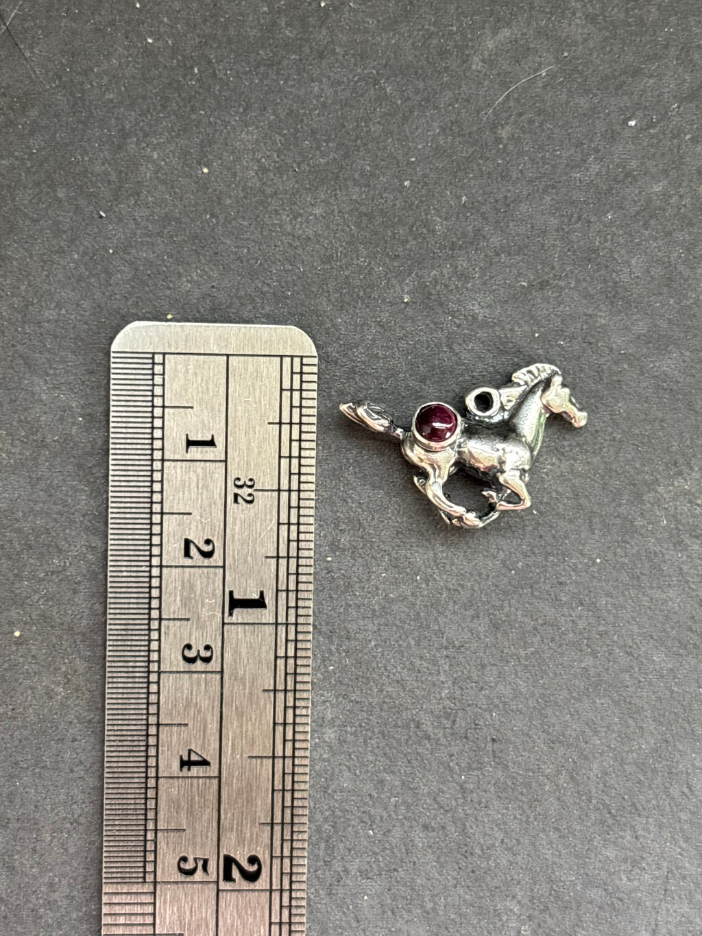 Purple Spiny Oyster Galloping Horse Charm