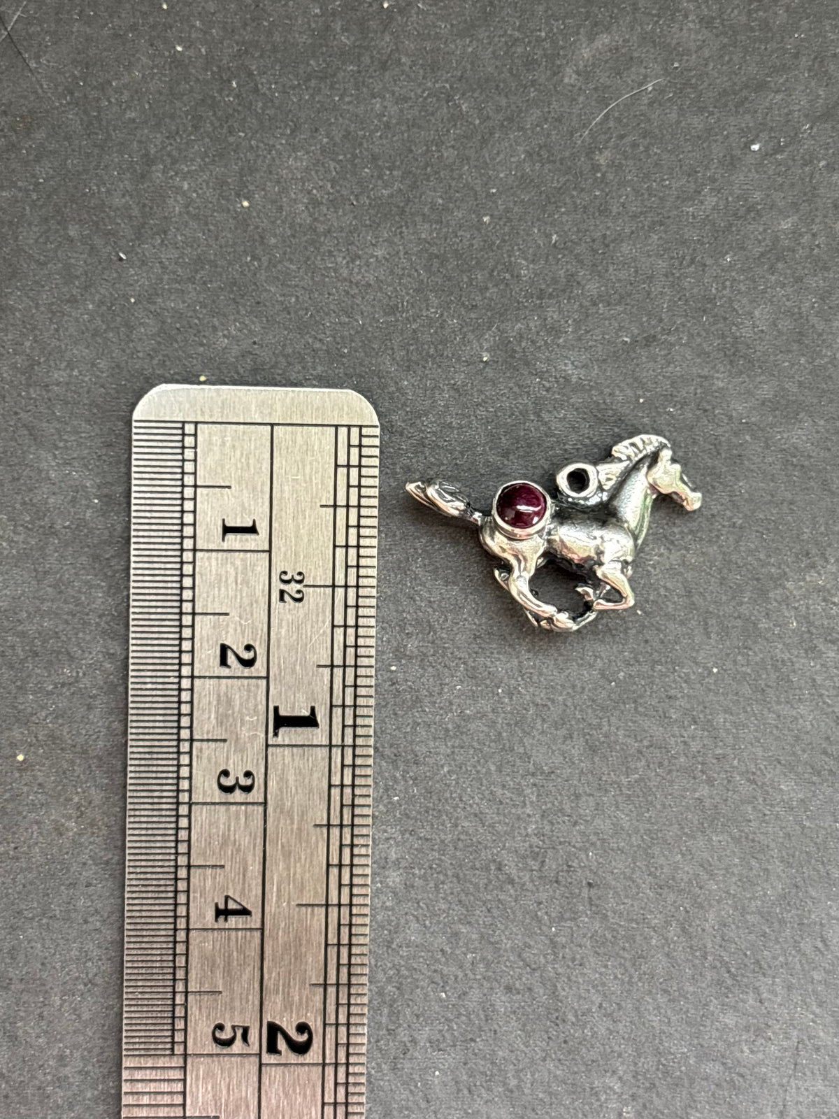Purple Spiny Oyster Galloping Horse Charm