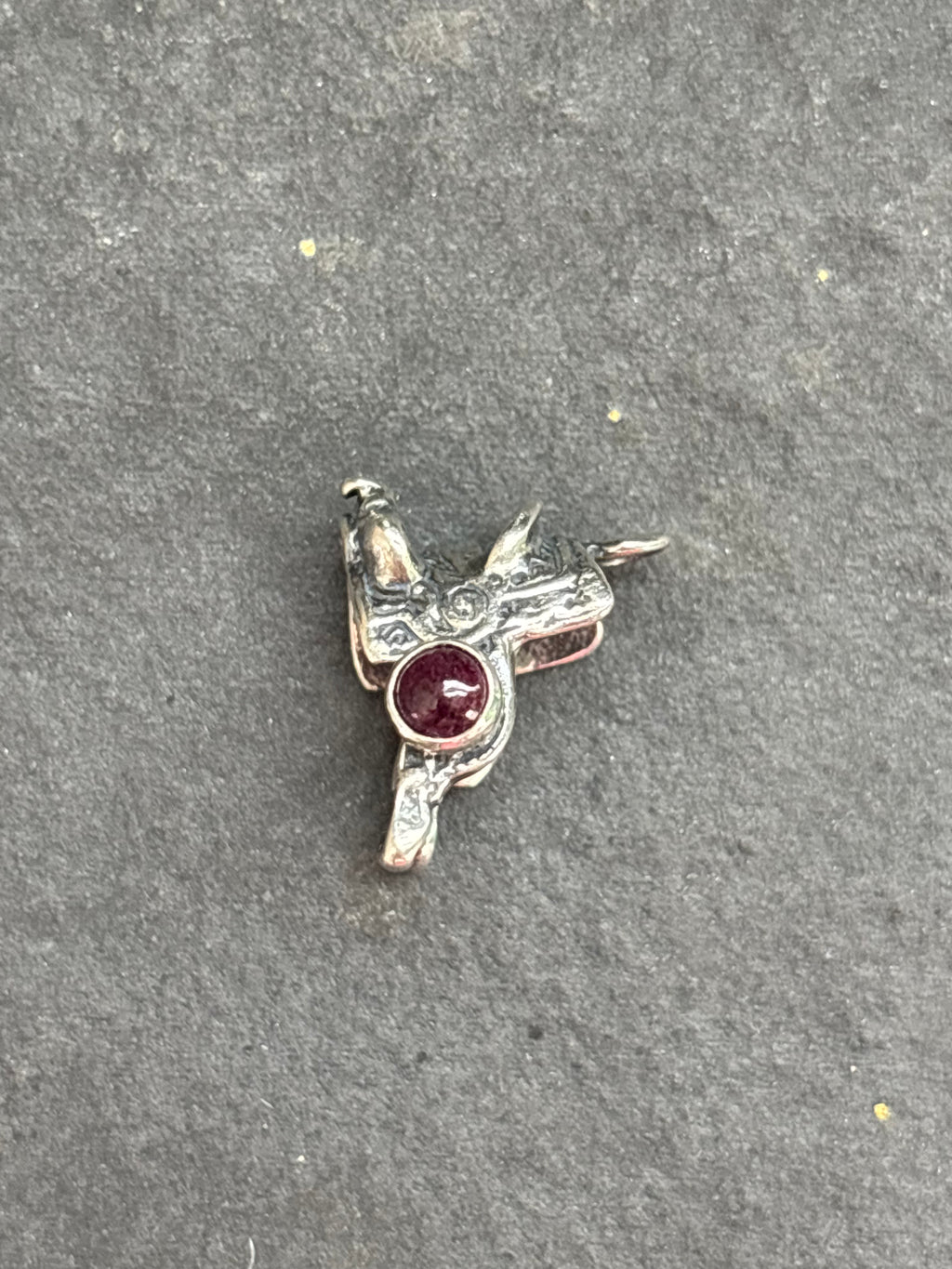 Purple Spiny Oyster Western Saddle Charm