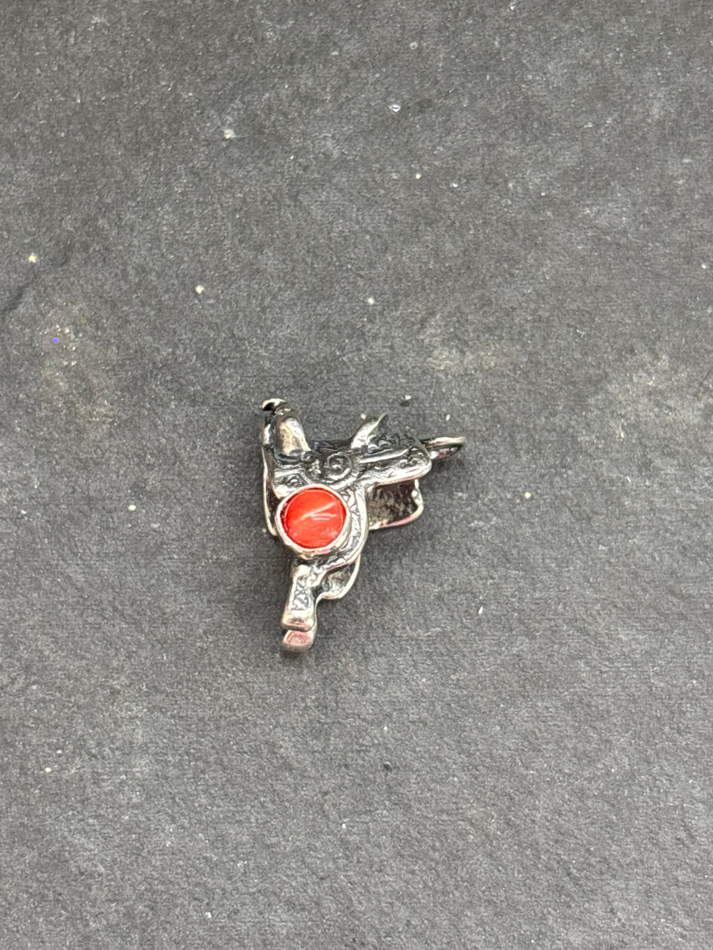 Red Spiny Oyster Western Saddle Charm