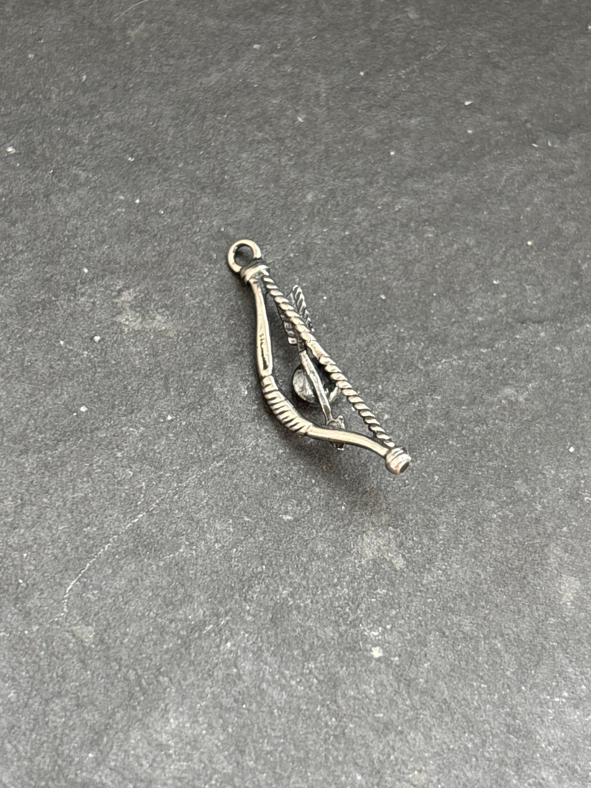 Purple Spiny Oyster Bow + Arrow Charm