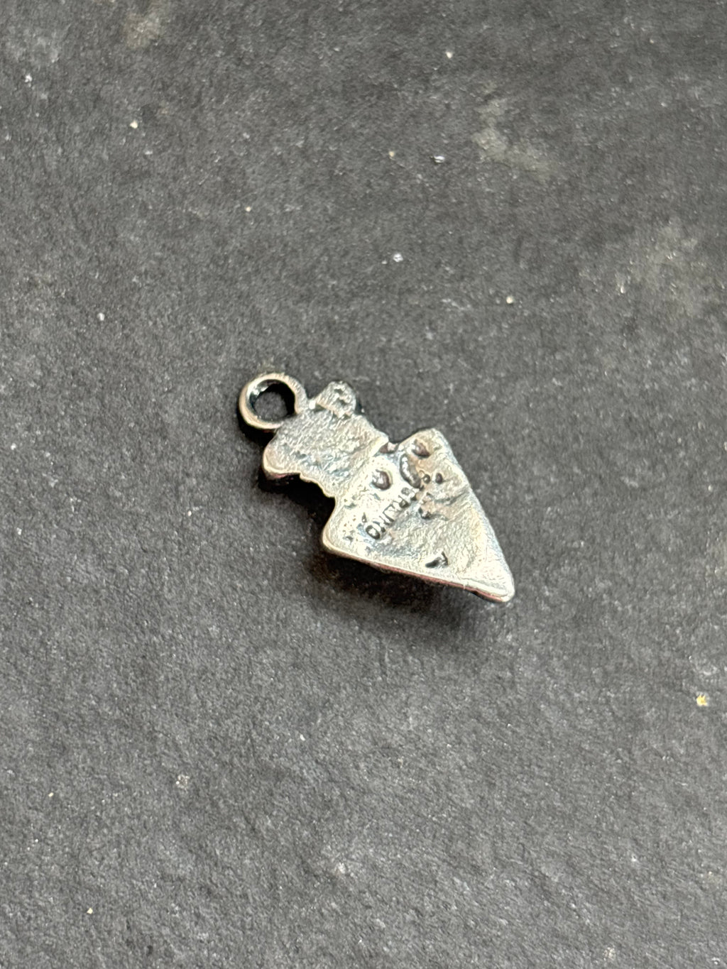 Purple Spiny Oyster Arrowhead Charm