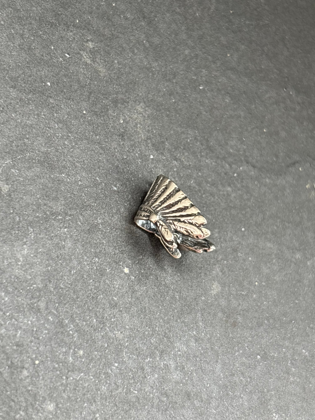 Purple Spiny Oyster Headdress Charm