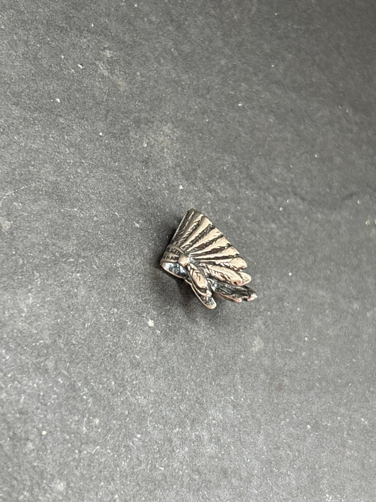 Purple Spiny Oyster Headdress Charm