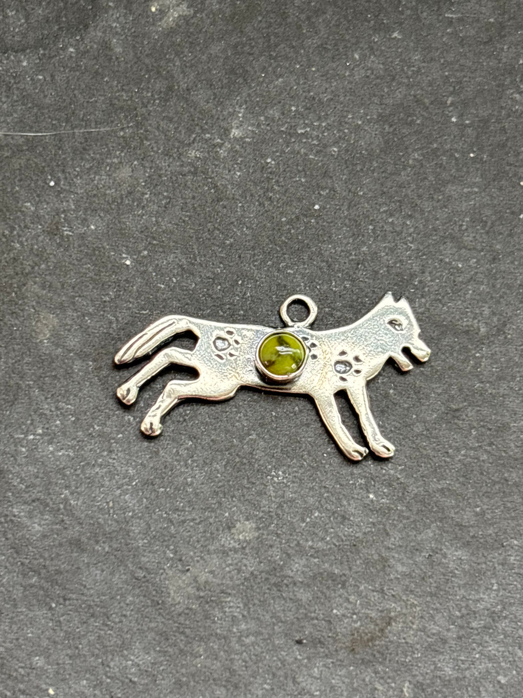 Sonoran Gold Storyteller Wolf Charm