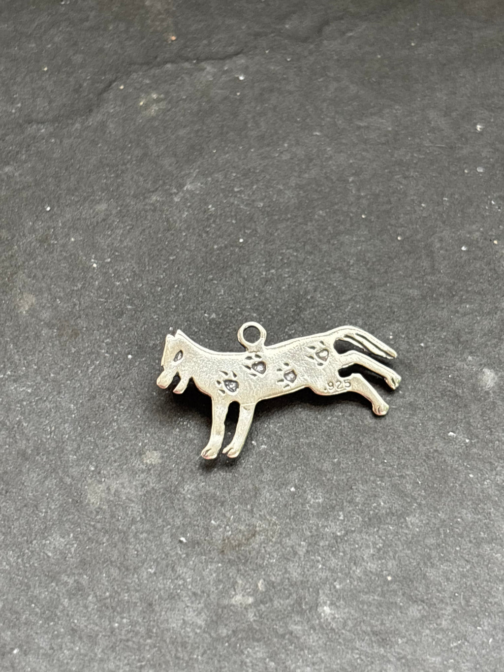 Sonoran Gold Storyteller Wolf Charm
