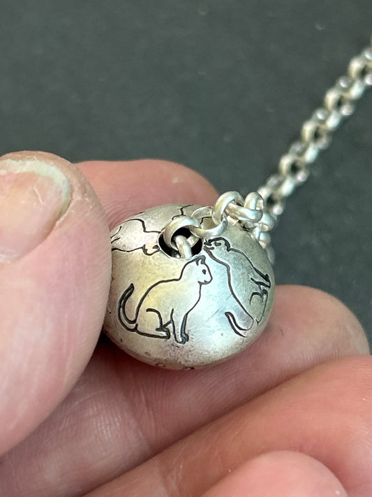 Colby's “Cat's Meow” Single Pearl Necklace